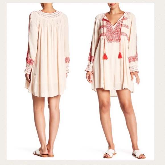 ❌SOLD❌ FREE PEOPLE Embroidered Boho Mini Dress - Picture 2 of 6
